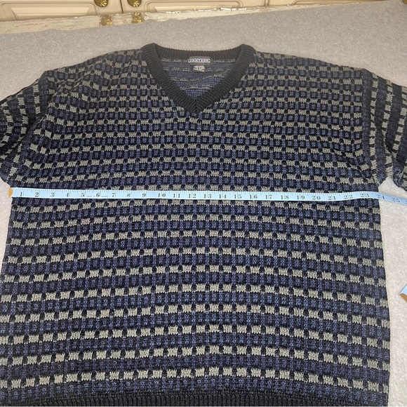 Vintage Jantzen Sweater Mens XXL V Neck Acrylic Pullover Blue Checkered Grandpa - Picture 5 of 10